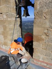 2014, Jean-Jacques Bernard-Bret et Michel Guidoni refont l'étanchéité sous le clocher