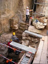 En 2008, lors des fouilles, l'escalier est dégagé